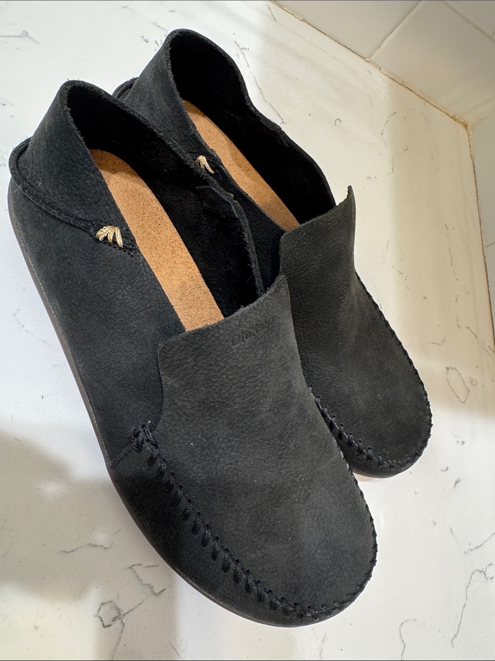 OluKai Men’s Black Slip-On Moccasin Loafers 9.5 - Picture 9 of 13